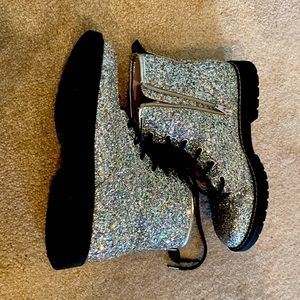 JBetty Iridescent Sparkly Boots by Steve Madden Big Kid Size 4